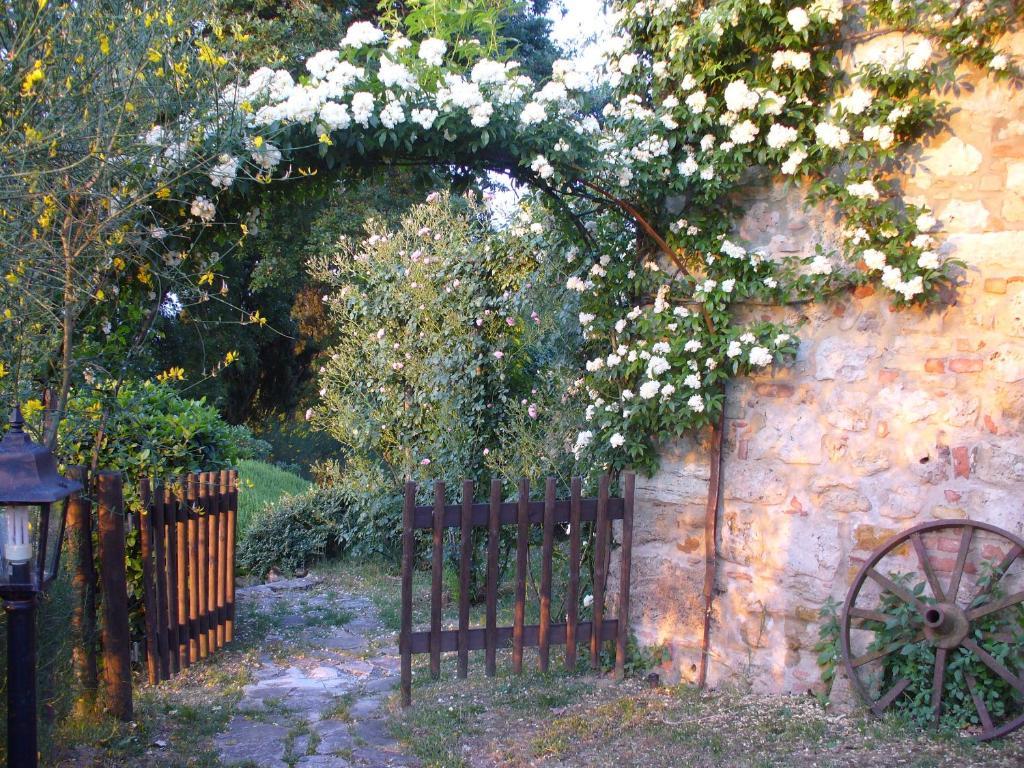 Fortezza De' Cortesi San Gimignano Exterior foto